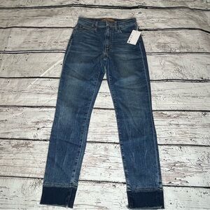 Joe's Jeans the Charlie High Rise Skinny Crop Size 26